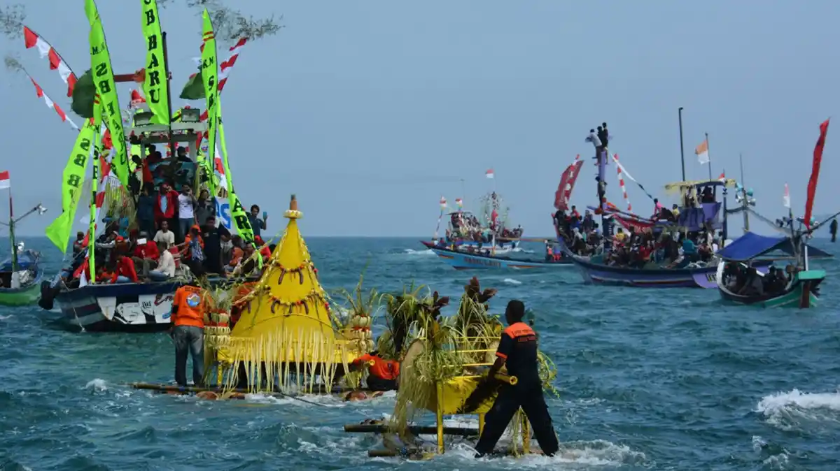 Larung Sesaji Adalah, Tujuan, Tata Cara, Waktu dan Filosofi